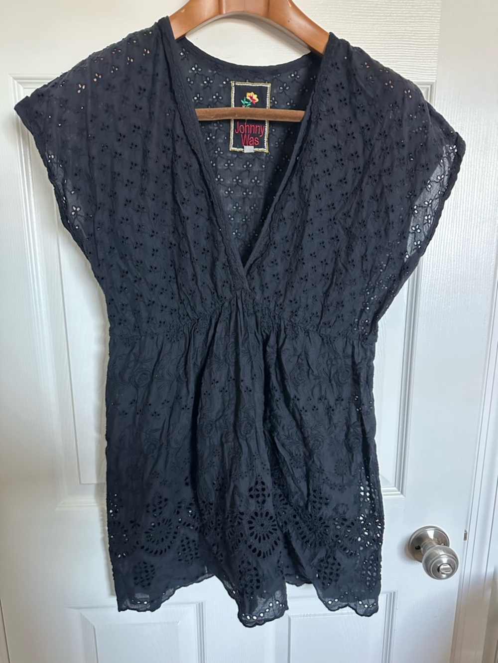 Johnny Was Black embroidered Eyelet Swim Coverup medium like new Boho Tunic Top